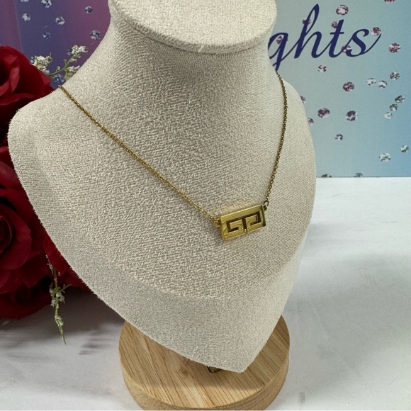 💎 DOUBLE GG NECKLACE - Picture 4 of 12